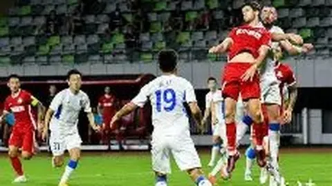 激情对决！阿拉维斯迎战塞尔塔，苏亚雷斯、阿莱尼亚领衔首发，阿隆索、阿斯帕斯再现球场风采！